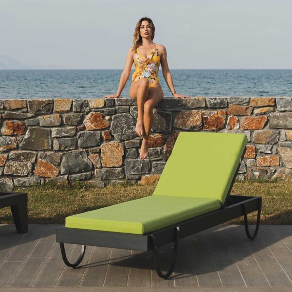 SUNBED UPSCALE